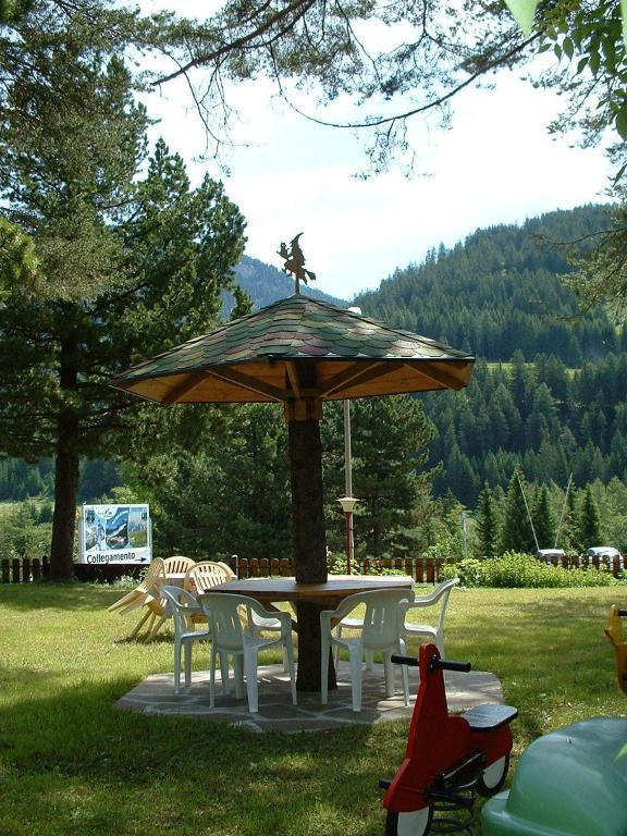 Hotel Montana Pozza di Fassa Exteriér fotografie