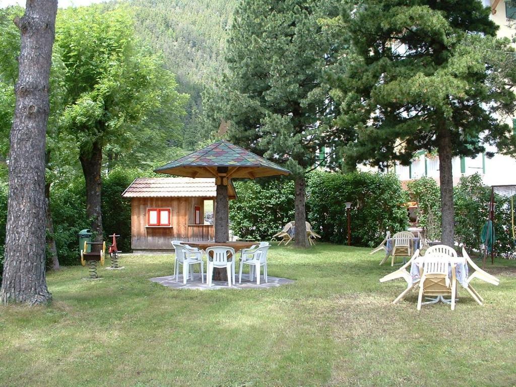 Hotel Montana Pozza di Fassa Exteriér fotografie